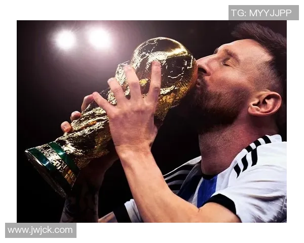 足球传奇人物全景回顾 从贝利到梅西的时代交替与辉煌成就